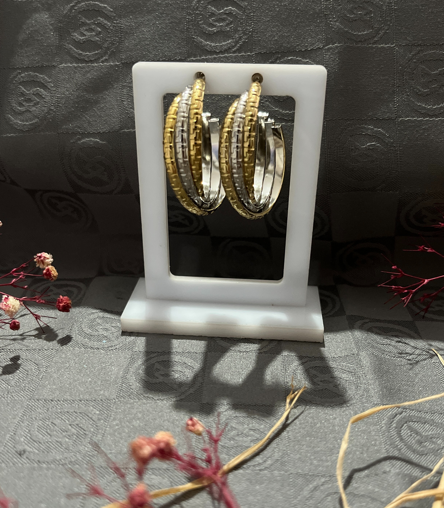 Premium Üç Sıra İşlenmiş Sarmal Burgu Küpe