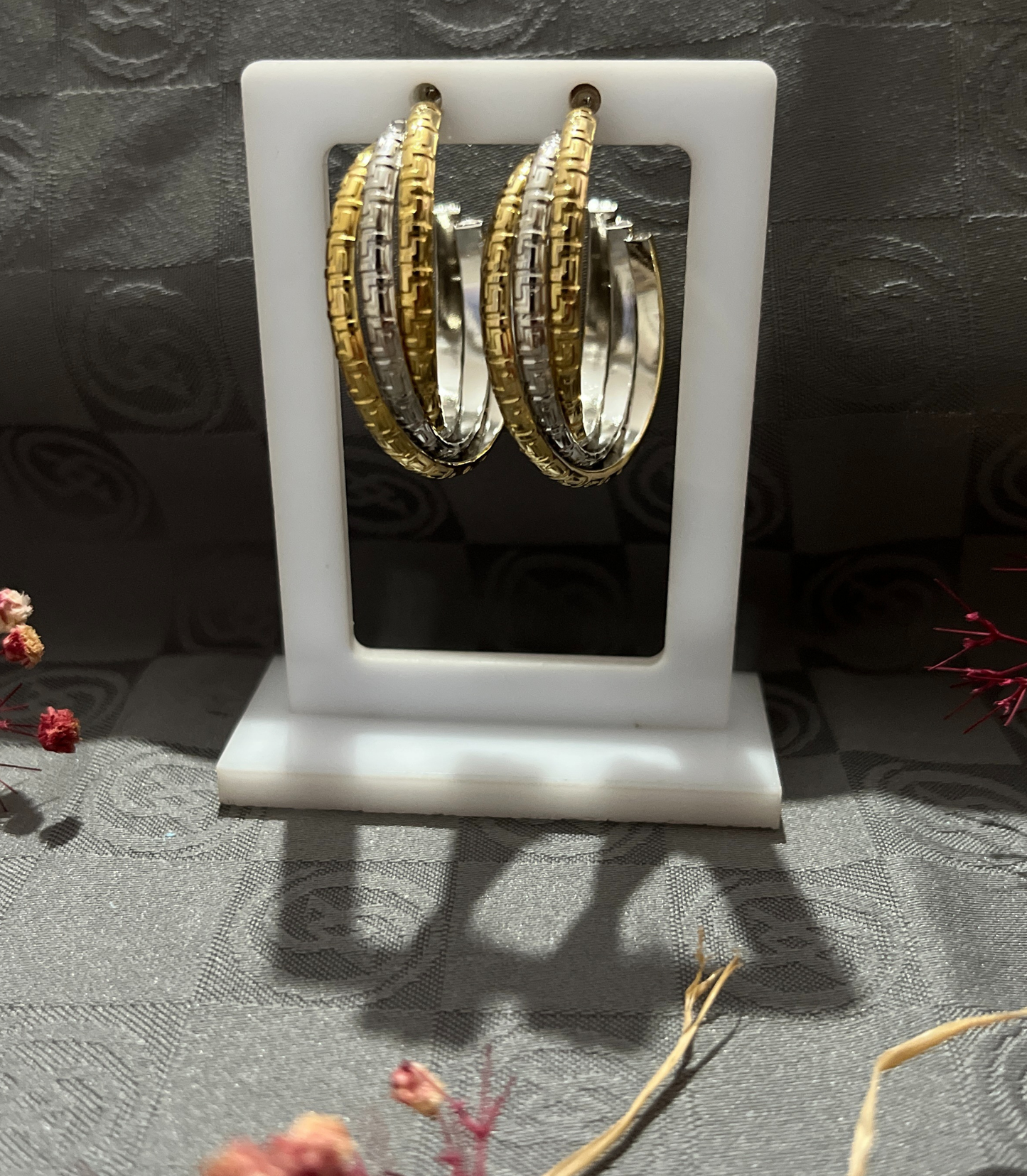 Premium Üç Sıra İşlenmiş Sarmal Burgu Küpe