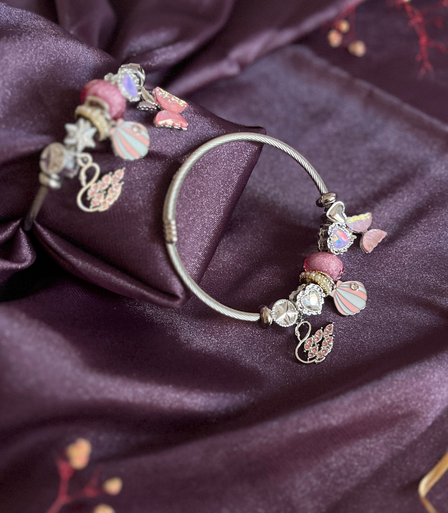 Kelebek ve Deniz Kabuğu Figürlü Çelik Pandora Charm Bileklik