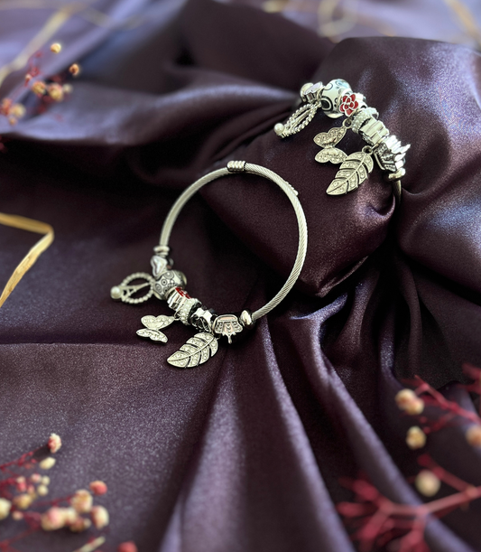 Eyfel Kulesi ve Gri Kelebek Figürlü Çelik Pandora Charm Bileklik