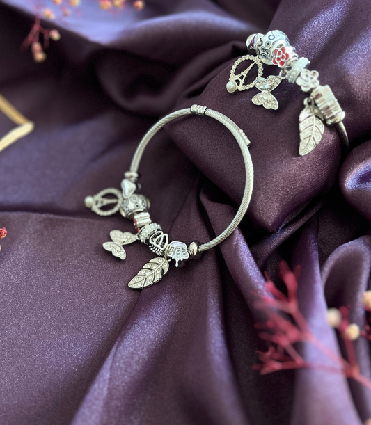 Eyfel Kulesi ve Gri Kelebek Figürlü Çelik Pandora Charm Bileklik
